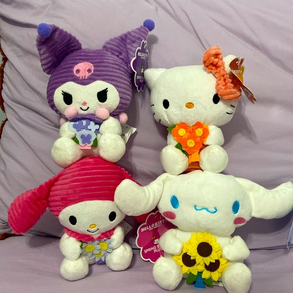 Hello Kitty And Friends® Spring Bouquet  Plush Set Collection of (4) NWT - Picture 2 of 6